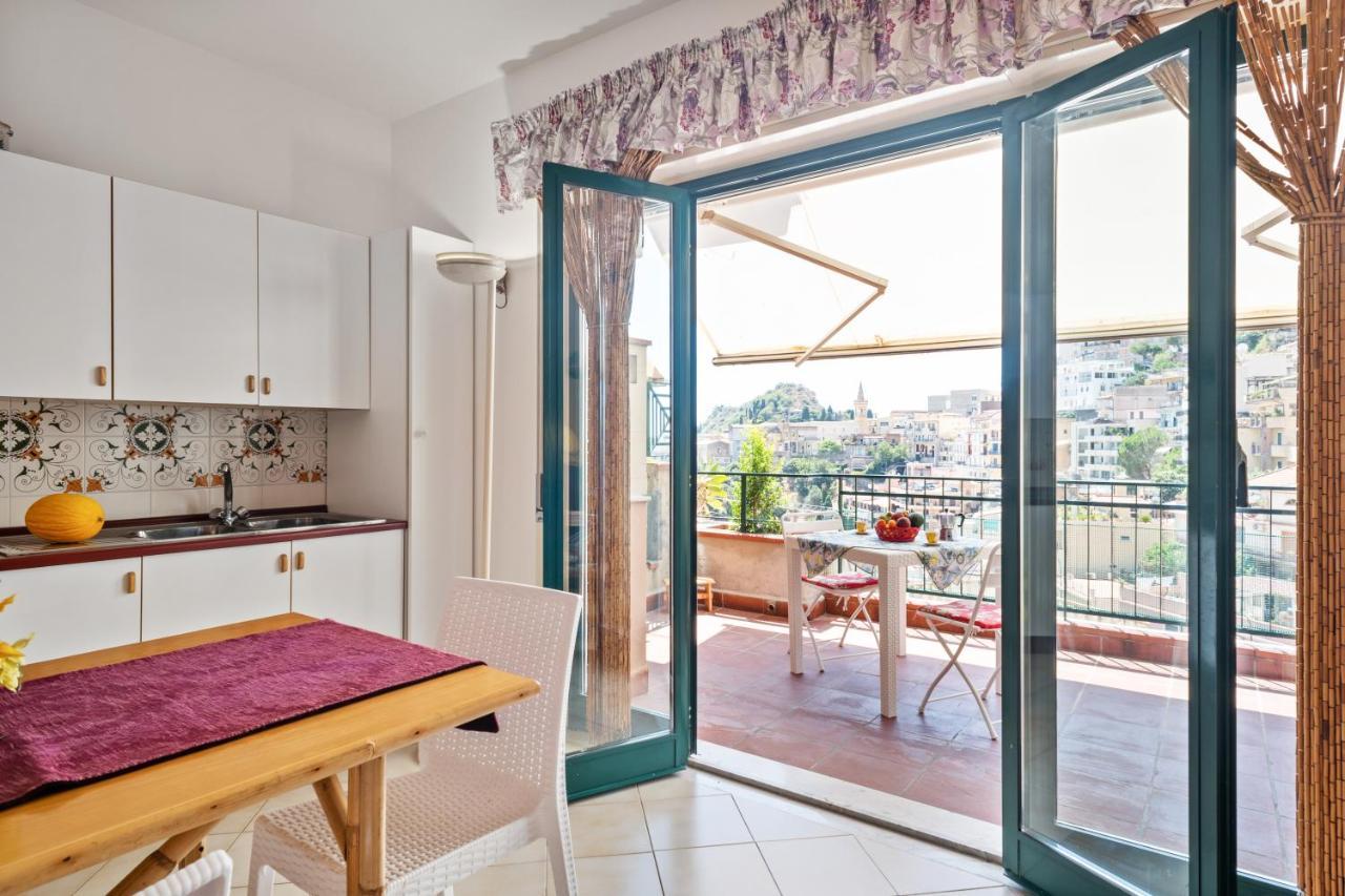 Taormina Comfortable Apartment With Terrace Екстериор снимка